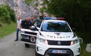Udes pet vozila u tunelu kod Olova, jedna osoba poginula 